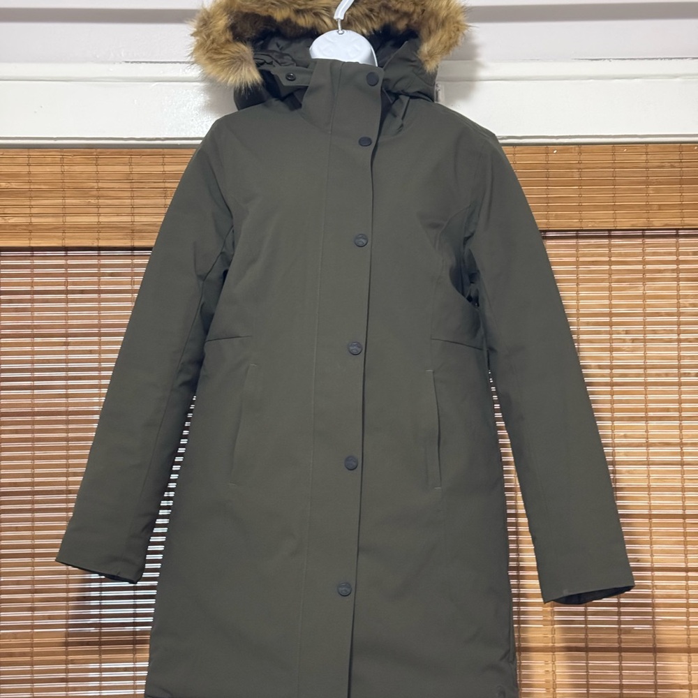 Wind River Women’s Winter Jacket (Small)